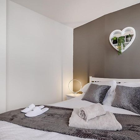 Modern Apartment In Central לינקולן מראה חיצוני תמונה