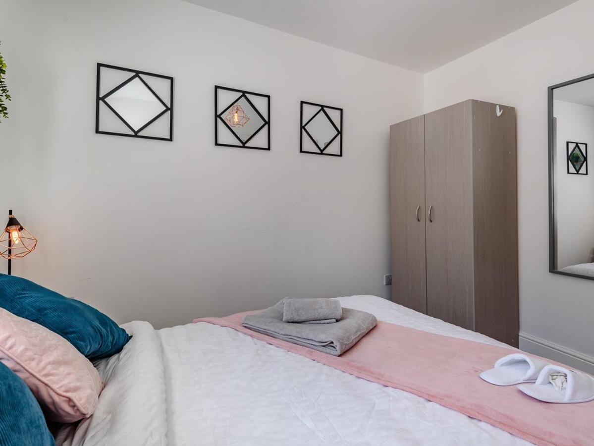 Modern Apartment In Central לינקולן מראה חיצוני תמונה
